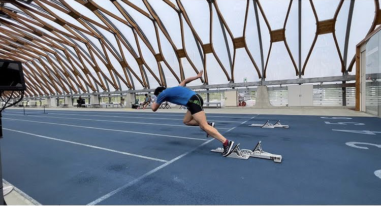 短距離走のスタートダッシュ